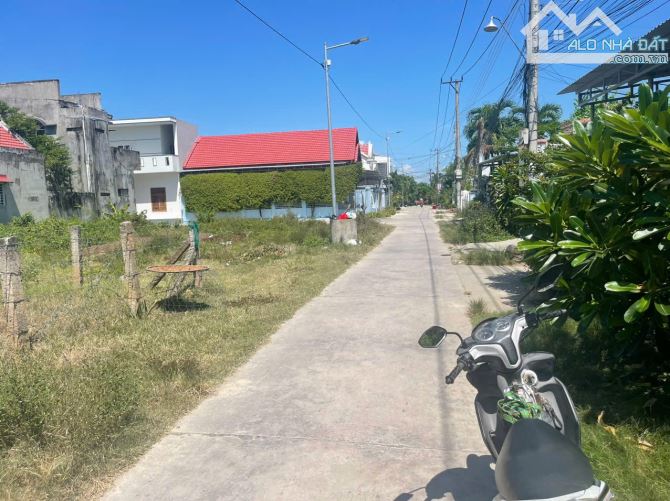 Cc gủi bán lô đất 180m2(12*15) full thổ giá F0 1tỷ460tr - 2