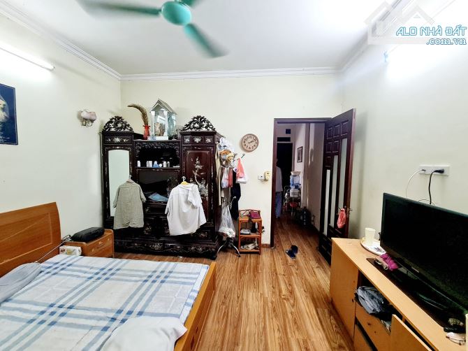 BÁN NHÀ LÔ GÓC 4 TẦNG, PHÂN LÔ Ô TÔ ĐỖ CỬA, RẤT GẦN MẶT PHỐ KIM NGƯU – HAI BÀ TRƯNG. - 2