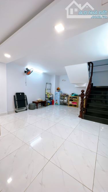 9 tỷ -BÁN NHÀ QUẬN 4: KDC HH, ĐƯỜNG SỐ XE HƠI TÂN VĨNH, 5 TẦNG HOÀN CÔNG - 2