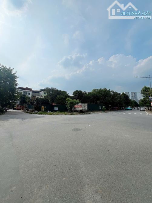 BÁN ĐẤT TÂY NAM LINH ĐÀM- HOÀNG MAI, 45 M2, CẤP 4, MẶT TIỀN 3,5 M, GIÁ 14,4 TỶ. - 2