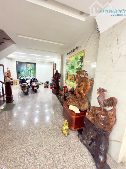 BIỆT THỰ CẦU GIẤY - Ô tô tránh kinh doanh - 150m - 4 tầng - 41 Tỷ - 2