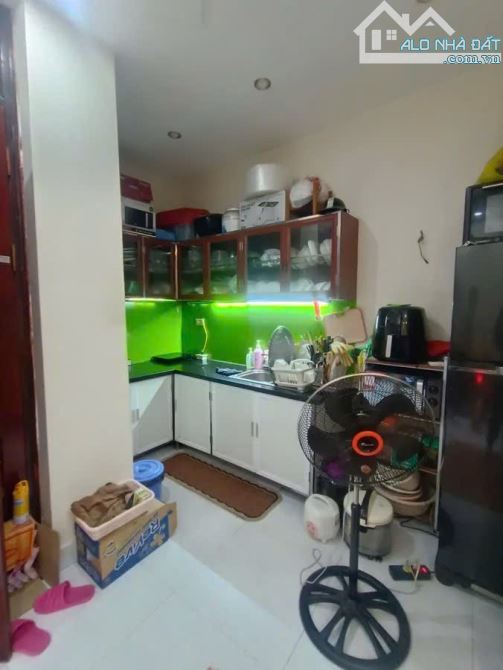 Cần bán nhà phố Mai Hương 41m2 4 tầng 3,3 MT 7,5 tỷ