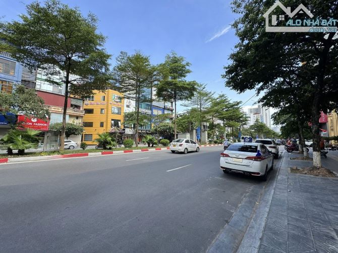 BÁN NHÀ MẶT PHỐ TRẦN THÁI TÔNG - KD ĐỈNH CAO - VỈA HÈ - 42m2 x5T- GIÁ 26,5 Tỷ. - 2