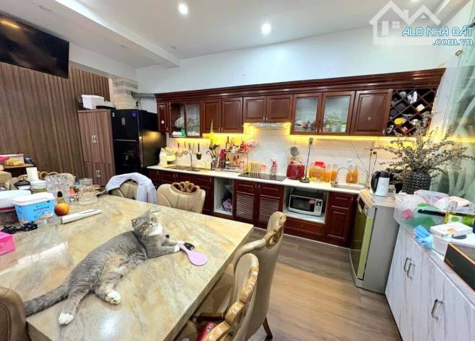 Bán Nhà 5 Tầng – Phố Văn Cao, Hải An – 7,9 Tỷ (Thỏa thuận). Vị trí trung tâm – Đường 12m - 2