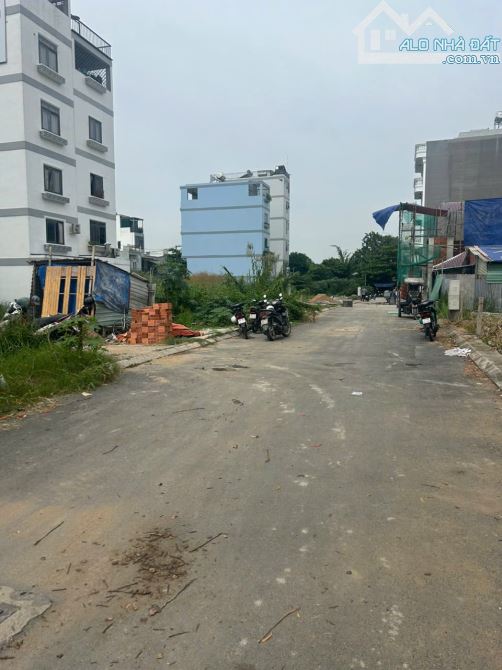 Lô Đất Vip có 1-0-2 Cạnh KĐT Him Lam Q7 , XD 4 lầu, giá 10,4 tỷ , sổ hồng - 2