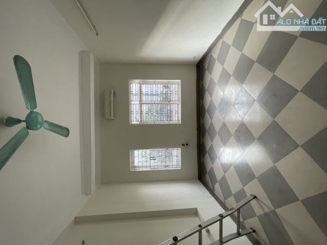 Bán nhà tân mai 45m2 4 tầng mt 4m – Container đỗ cổng view cực thoáng - giá 8.5 tỷ - 2