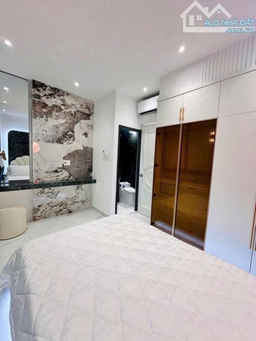Nhà Chuẩn Luxury – Thống Nhất P16 – 5 Tầng, Thang Máy – Full nội thất – Giá Tốt ! - 2