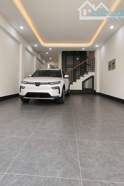 MẶT PHỐ BỒ ĐỀ 23 TỶ DT 75M MT 4M 5T Ô TÔ TRÁNH VỊ TRÍ ĐẸP NHÀ ĐẸP 2 THOÁNH VĨNH VIỄN GẦN H - 2