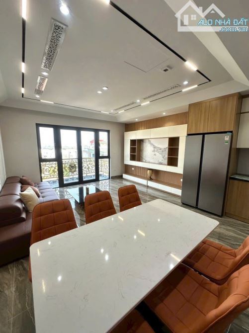 Bán nhà phố Cổ Linh-Long Biên DT 55M2, 7 Tầng, MT 4.7M, Gara ô tô, thang máy ô tô 16. - 2