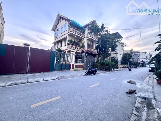 Bán gấp mảnh đất Tự Khoát - Ngũ Hiệp ô tô ,ngõ thông ,kinh doanh đỉnh 8  tỷ - 2