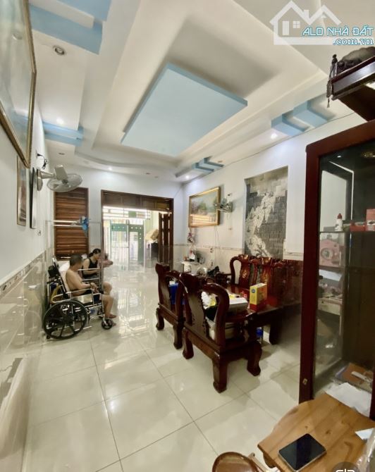 Bán Nhà Ngay Nhà Máy Bia Heneken Q12 -90 M2 (4 x 23 m ) Cấp 4 - HXH -  Chỉ 4,9Tỷ. - 2