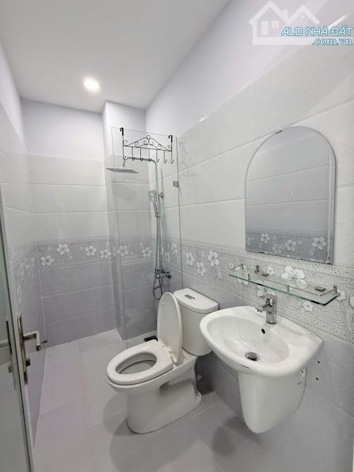 NHÀ ĐẸP KHU TÊN LỬA - 4 X 16 – CHỈ 9.3 TỶ - Ngay Aeon Mall - 2