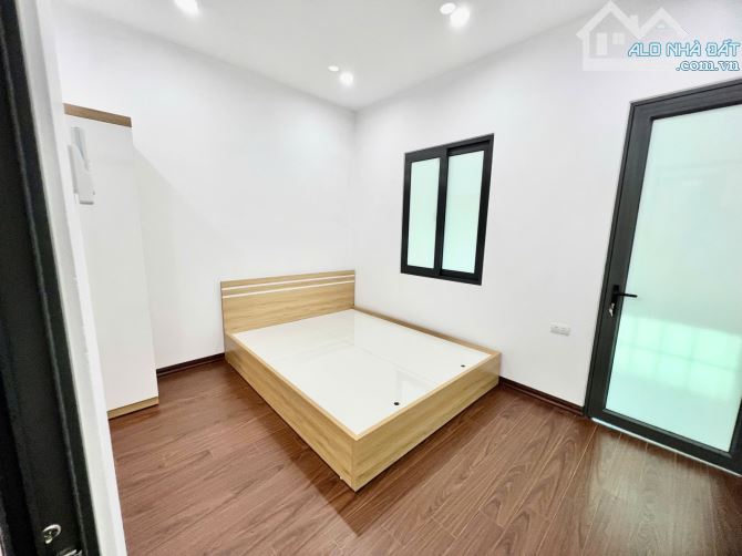 TẬP THỂ 3 NGỦ – DIỆN TÍCH SỬ DỤNG 90M² – GẦN PHỐ – GIÁ CHỈ HƠN 3 TỶ – NGÕ RỘNG, TIỆN ÍCH N - 2
