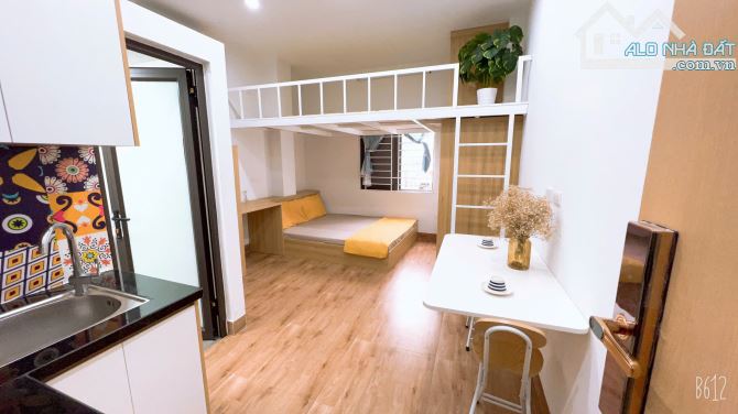 Cho Thuê CCMN Ngõ 144 Quan Nhân Thanh Xuân 30m2 Gác Xép Cửa Sổ Thang Máy Gần Chợ - 2