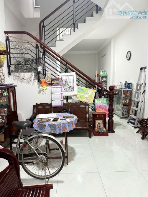 Nhà Bán 3 tầng, hẻm xe hơi 5m. Ngay chợ Vườn Lài, An Phú Đông - 2