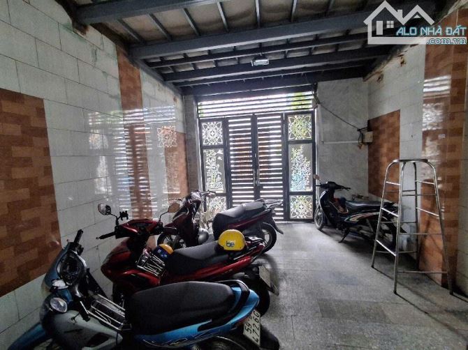 Quận 7, Nhà 5 tầng hoàn công đủ 135m2, Hẻm 6m, dòng tiền 20tr/tháng. Chỉ 16,xxx tỷ - 2