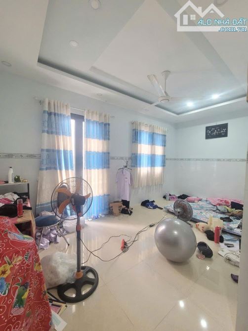 MẶT TIỀN LÊ LAI -  KHU ĐỒNG ĐEN - BÀU CÁT - NGANG 5,7M - 4 TẦNG - GIÁ 11.X TỶ - 2