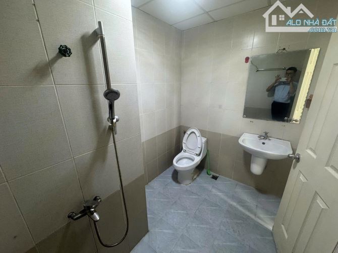 Chung Cư Ngô Gia Tự Quận 10 : 2p ngủ, 75m2, 10tr/th - 2