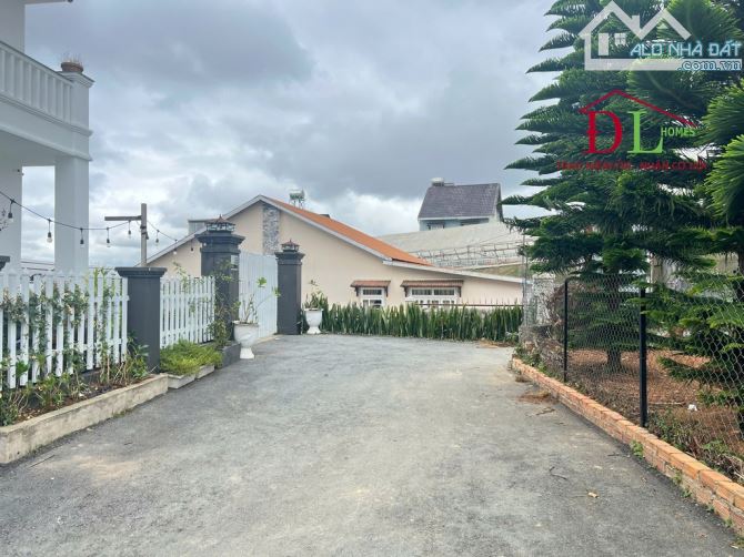 Bán biệt thự Ngô Tất Tố Phường 8 Đà Lạt ( 318m2 đất ở đô thị chỉ 17 tỷ thương lượng ) - 2