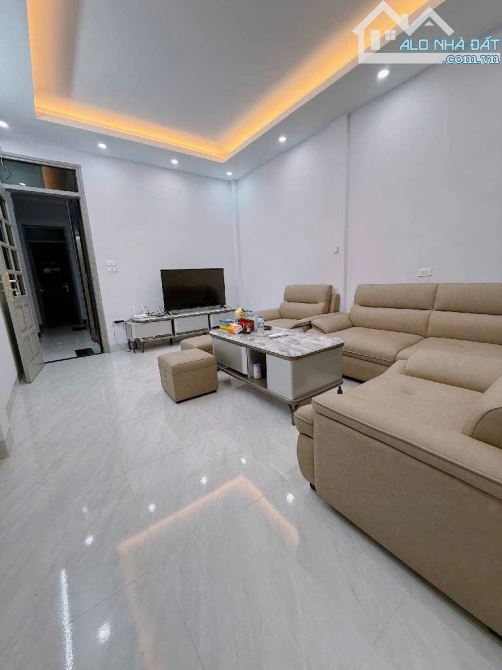 BÁN NHÀ PHỐ KIM ĐỒNG 50M X 5 TẦNG FULL NỘI THẤT CAO CẤP CÓ THANG MÁY CHỈ 16.5 TỶ - 2