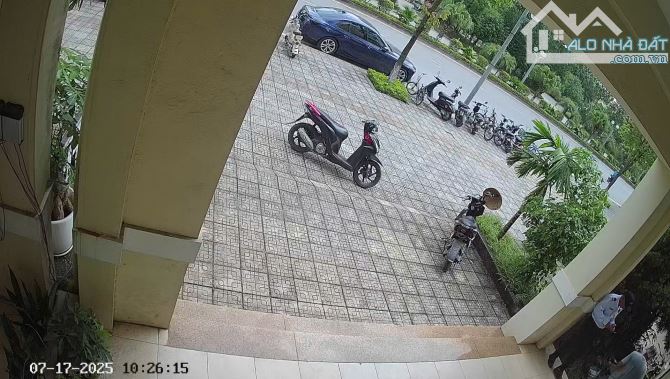 Cho thuê shophouse lô góc 210m Mặt đường chính, Full nội thất KĐT Nam An Khánh, giá 25tr - 2