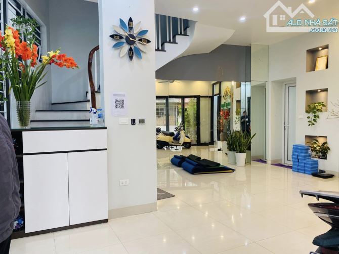 Phân lô vỉa hè TĐC THANH AM - trục chính kinh doanh - 75m 4tầng mt 5m chỉ hơn 16tỷ. - 2