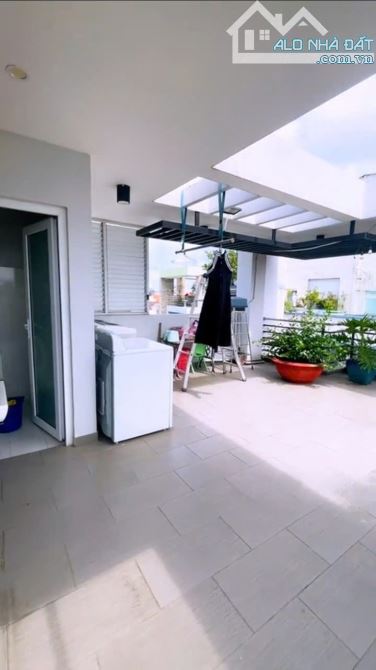 Biệt thự 5 Tầng+ TM Trung tâm P.Tân Sơn Nhất DT 6,5x18m nở hậu - Ngay nhà thờ Chí Hòa - 2