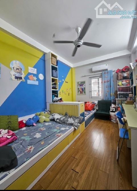 9.88 tỷ / 57 m2 /4 tầng /Lâm Du.Bồ Đề - 2