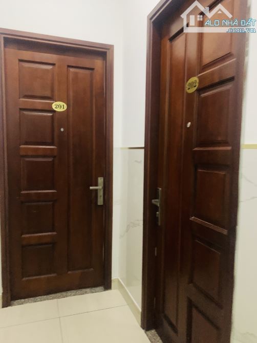 BÁN HOLTEL NẰM TẠI KDC TRUNG SƠN XỊN XÒ  TOÀN NHÀ CAO TẦNG VÀ BIỆT THỰ CAO CẤP - NGANG 5M - 2