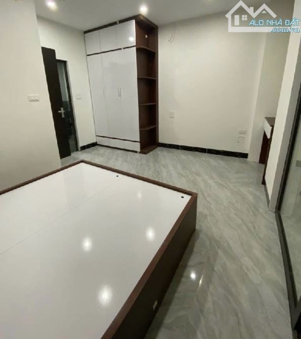 BÁN NHÀ VẠN PHÚC - HÀ ĐÔNG - NGÕ NÔNG GẦN PHỐ -  Ô TÔ ĐỖ - 33M x 5 TẦNG - 3 NGỦ - GIÁ 7,8T - 2