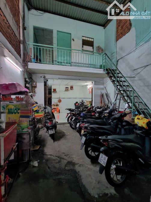 Bình Tân, mặt tiền kinh doanh,  nhà 3 tầng, 135m, giá rẻ. - 2