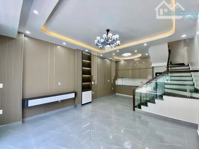 Bán Nhà 3 tầng Lạch Tray Ngô Quyền Hải Phòng vị trí gần các khu tiện ích, giá 3.09 tỷ - 2