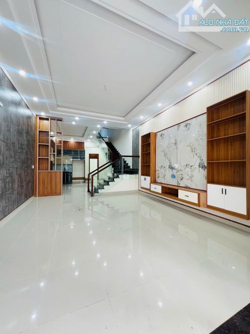 🍀🍀NHÀ MÊ KIÊN CỐ QUÁ ĐẸP SÁT BẾN XE ĐỨC LONG - 2