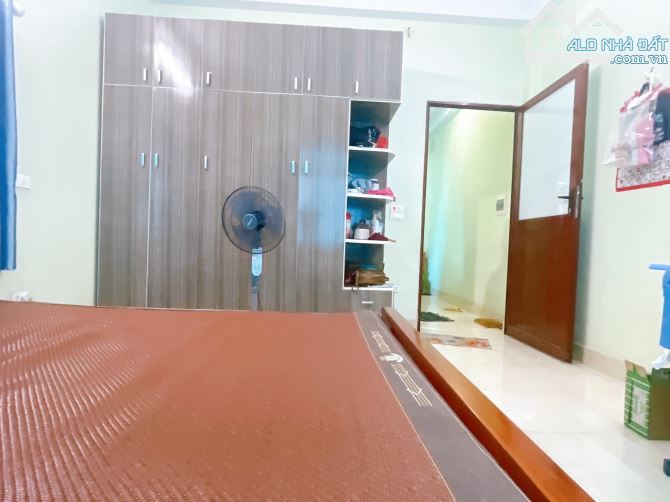 Ỷ LA DƯƠNG NỘI HÀ ĐÔNG NHÀ ĐẸP DÂN XÂY CHẮC CHẮN FULL ĐỒ NỘI THẤT 30M2 4 TẦNG 5 TỶ - 2