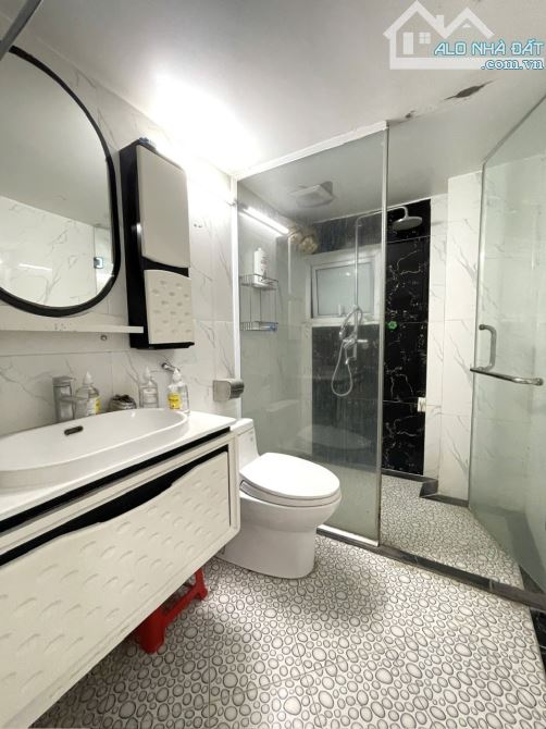Bán tòa nhà phố Cát Linh, Đống Đa, 60m2 , 8 tầng thang máy, xây mới. - 2