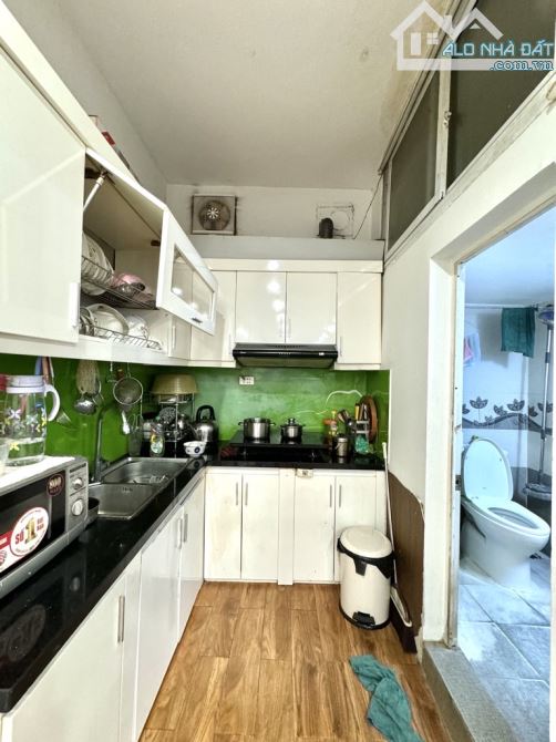VIP ĐỐNG ĐA - ĐẦU TƯ LÀ LÃI - 10M RA MẶT NGÕ BA GÁC - NHÀ DÂN XÂY KHUNG CỘT - TRƯỚC NHÀ TH - 2