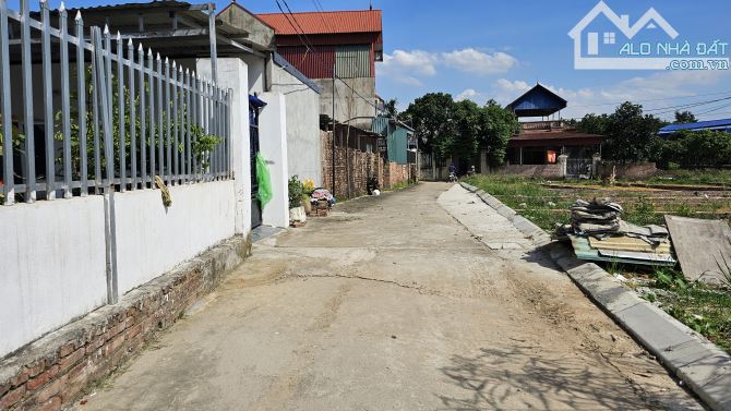 BÁN ĐẤT PHÚ THỊNH,MINH PHÚ. THỬA ĐẤT VUÔNG VẮN,CÁCH QL35 VÀ DỰ ÁN 1500 TỈ CHƯA ĐẾN 1KM - 2