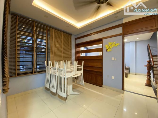 Giảm mạnh 55 về 38 tỷ góc 2 MT Phạm Văn Đồng, Q GV (18 x 15m) - 4 lầu DTSD 1000m2 - HĐT180 - 3