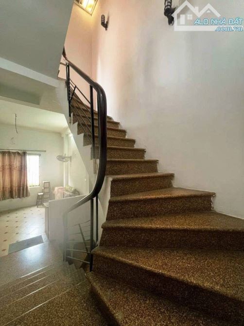 Đội cấn Ba đình gần phố, đầu tư 4 tầng 40m chỉ 8 tỷ - 3