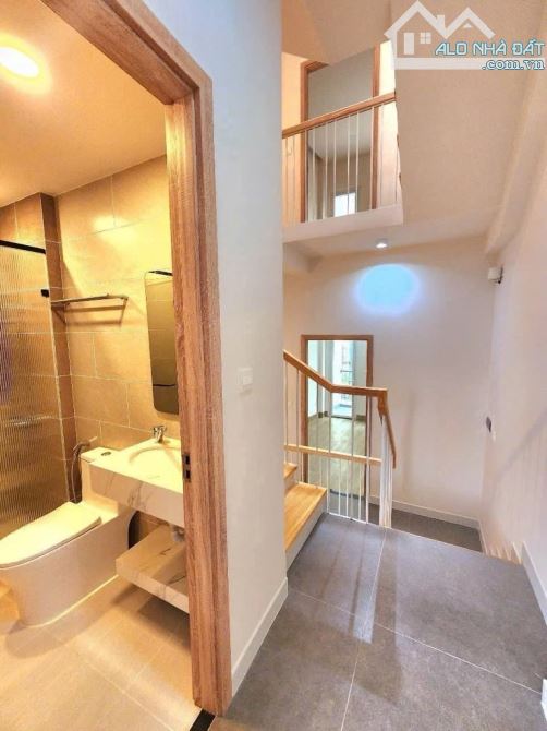 Gấp bán ,giảm thêm 1tỏi nhà 4 tầng, 56m2,hương lộ 2 , HXH tới nhà - 3
