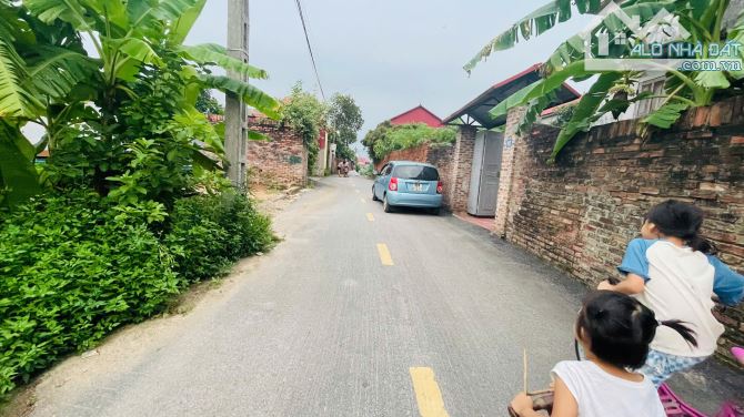 Bán 65m đất Vệ Linh, Phù Linh Sóc Sơn full thổ cư đường nhựa 2 ô tô tránh giá nhơn 2 tỷ - 3