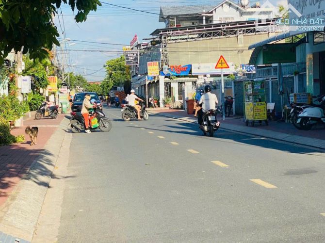ĐẤT ĐƯỜNG SỐ 9 Tân Thông Hội Ngang rộng 8m (8x42)337m2 Sổ hồng riêng, Gần chợ Việt Kiều, G - 3