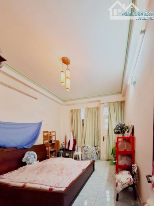 RẺ NHÁT Q10, Hẻm xe hơi, sát mặt tiền Nguyễn Tri Phương  46m², 3 tầng, nở hậu  NHỈNH 10 TỶ - 3