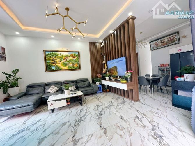 Bán biệt thự đường Trịnh Hoài Đức , Đà Lạt 200m2 1 lầu 5 Phòng - 3