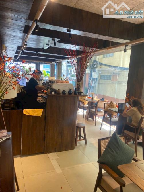 Bán tài sản góc 2 MT 111 Nguyễn Bỉnh Khiêm, Quận 1. DT:4*20M. Hầm - 7 tầng. HĐT: 110 tr/th - 3