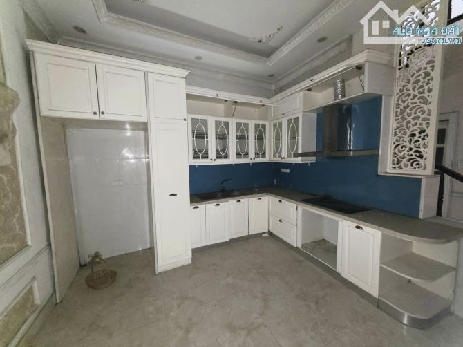 BÁN NHÀ PHÂN LÔ, Ô TÔ, XUÂN THỦY, CẦU GIẤY DIỆN TÍCH 64M, 4 TẦNG, MT 8.3M, GIÁ NHỈNH 20 TỶ - 3