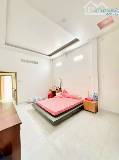MẶT TIỀN BÀU CÁT - KHU VIP BÀU CÁT - 5PN - 4 TẦNG  - 4X18 - DTCN 72M2 - GIÁ 12.X TỶ - 3