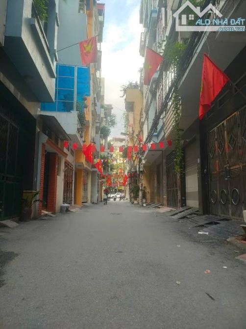 Bán nhà Trung Kính, dt58m, phân lô, ô tô tránh, kinh doanh, 2 thoáng trước sau - 2