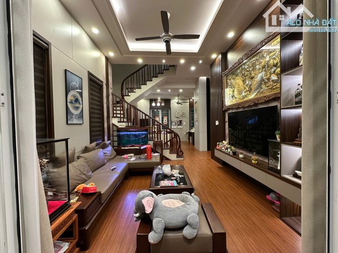 Bán biệt thự giá rẻ KĐT LiDeCo Trạm Trôi, QL32, 144m, 5 tầng, view vườn hoa, 26 tỷ - 2