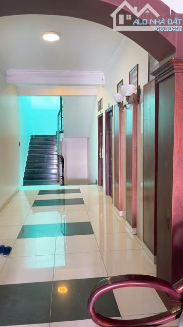 Giảm 10 tỷ, Bán gấp khách sạn 3 sao Phạm Văn Đồng, Thủ Đức, DT 550m2, giá 80 tỷ - 3